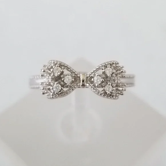 Sterling Silver Bow Ring - Picture 3 of 8